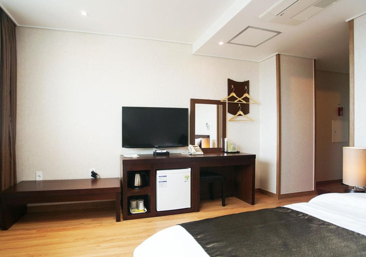 Iris Hotel Согвипхо Экстерьер фото